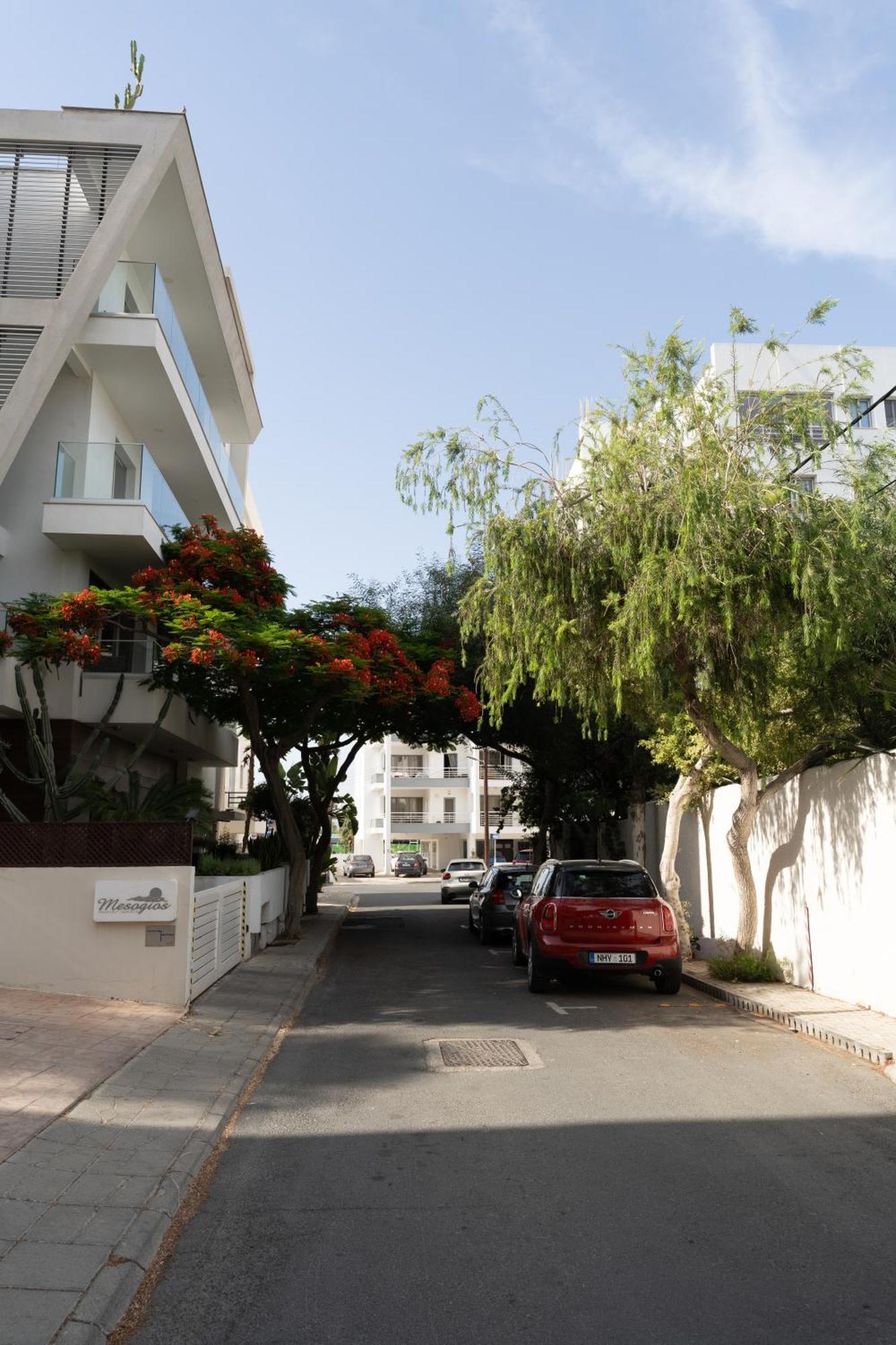 Blue Dawn Center Flat Apartment Larnaca Exterior photo