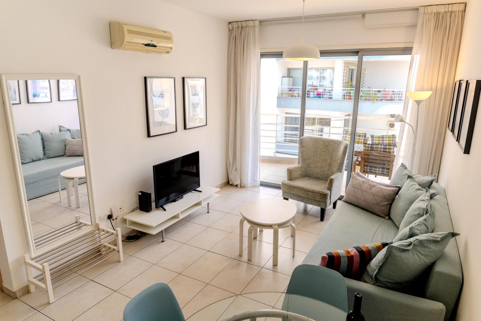 Blue Dawn Center Flat Apartment Larnaca Exterior photo